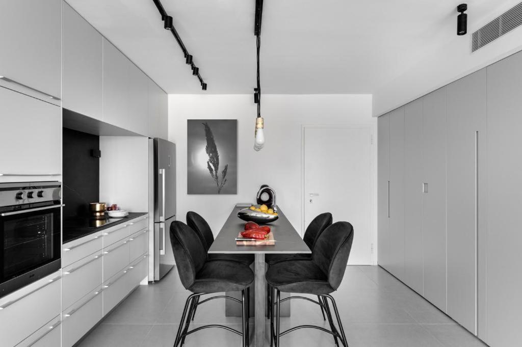 Yefet - By Beach Apartments Tlv Tel Aviv Eksteriør bilde
